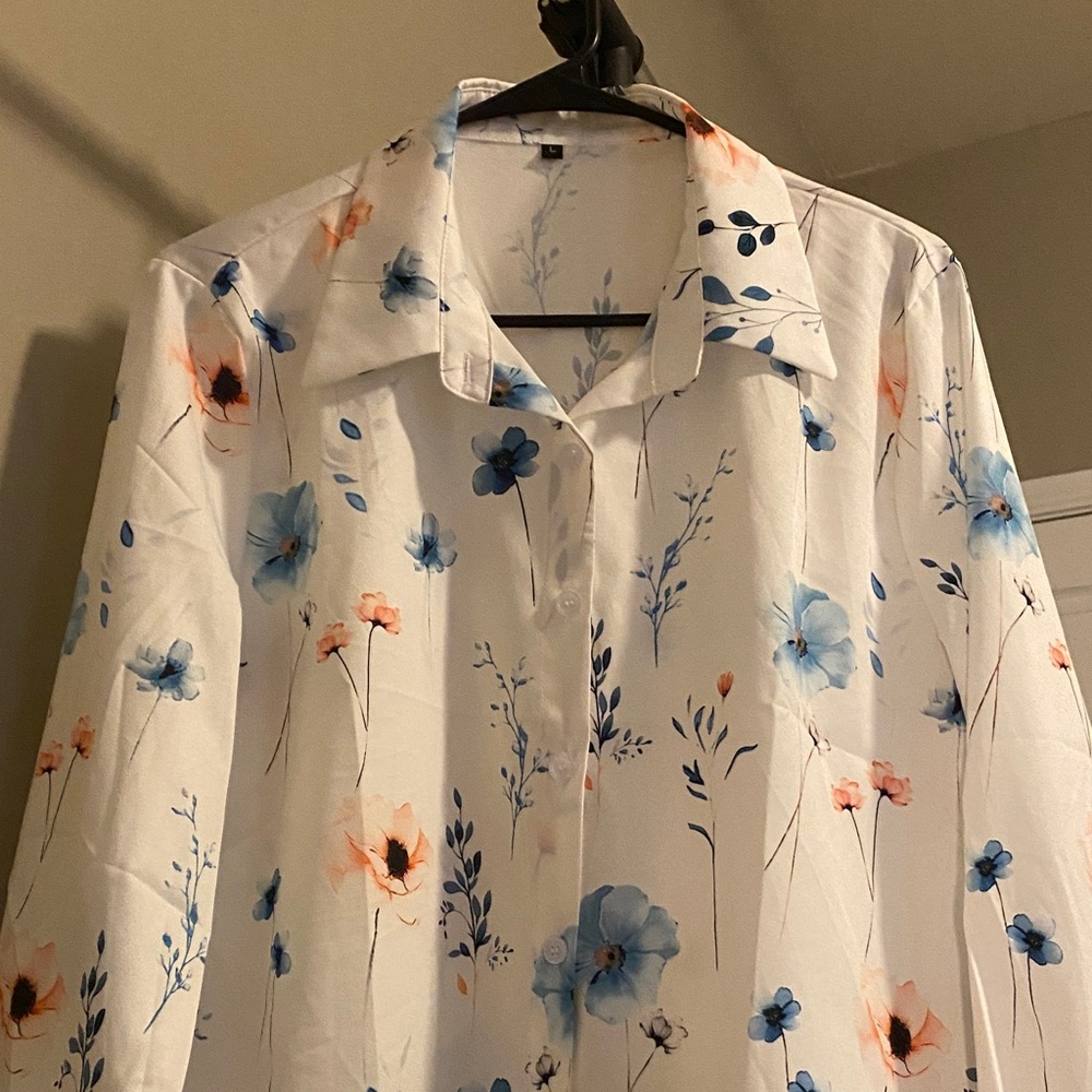 Floral Print Women's Blouse - White and Blue